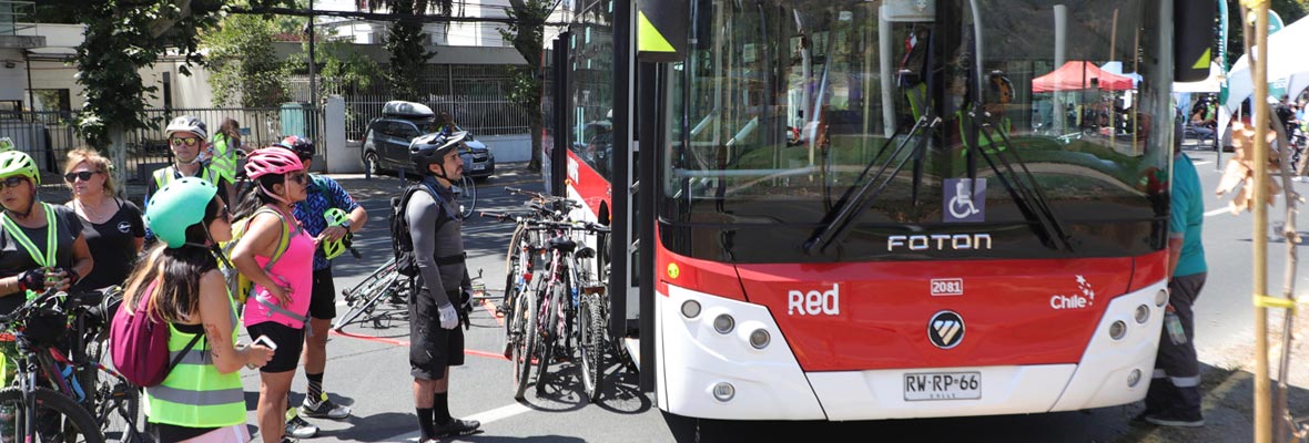 DTPM participa en encuentro de convivencia vial entre ciclistas y conductoras/es de buses