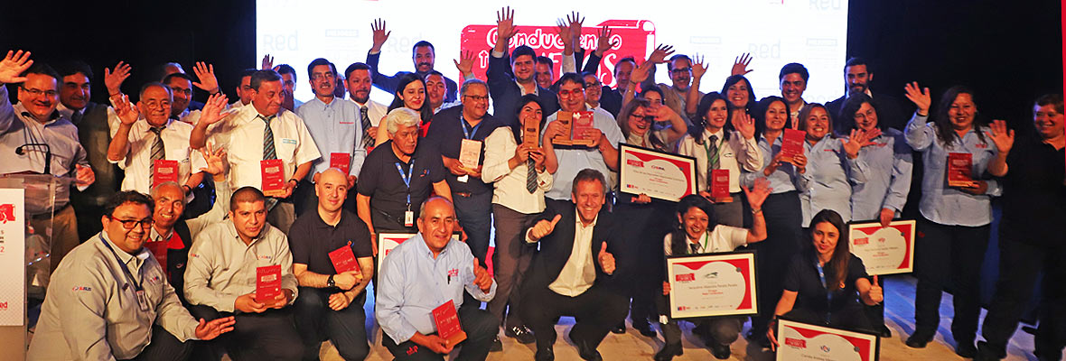 MTT y operadores premian a las y los mejores conductoras y conductores de Red Movilidad