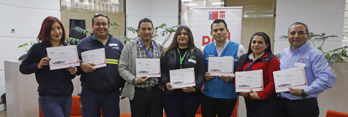 Equipo DTPM se reúne con trabajadoras y trabajadores del transporte para conmemorar su día