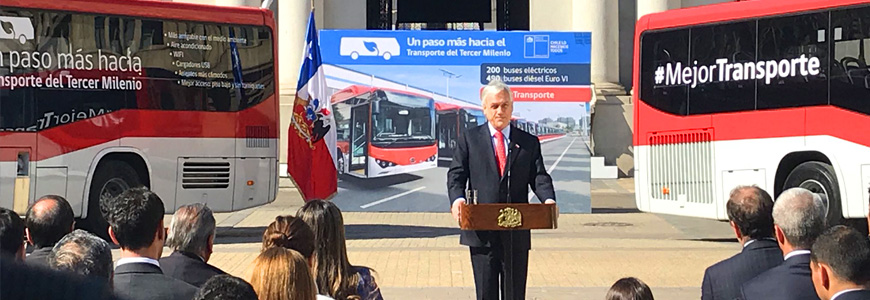 Presidente Piñera presenta buses de alto estándar que serán parte del nuevo Sistema de Transporte Público de Santiago