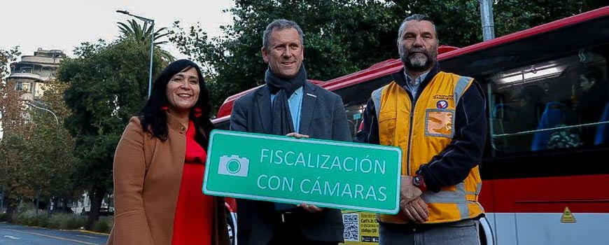 MTT suma nuevas cámaras automatizadas para fiscalizar el correcto uso de las pistas solo bus en el gran Santiago